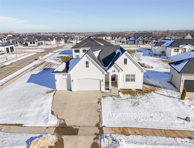 3997 NW 179th Court, Clive, IA 50263