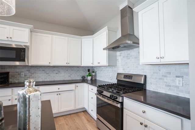 3997 NW 179th Court, Clive, IA 50263