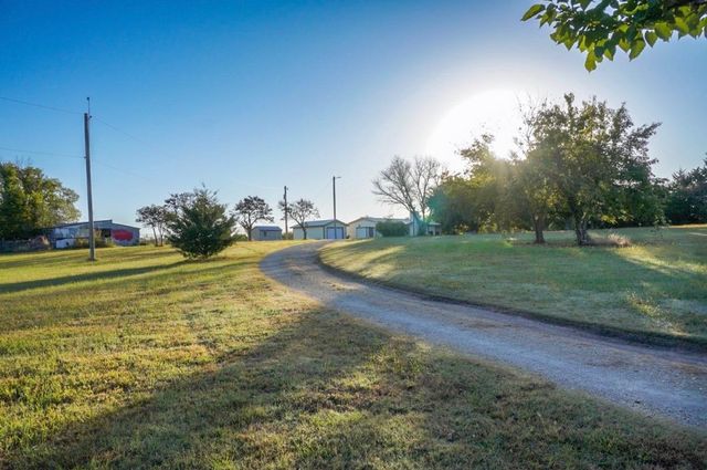 7654 SW Haverhill Rd, El Dorado, KS 67042