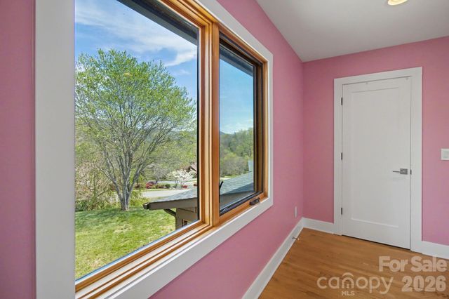 8 Nottingham Drive, Candler, NC 28715