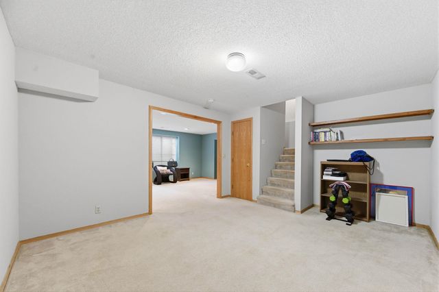 2711 N Dublin, Wichita, KS 67226