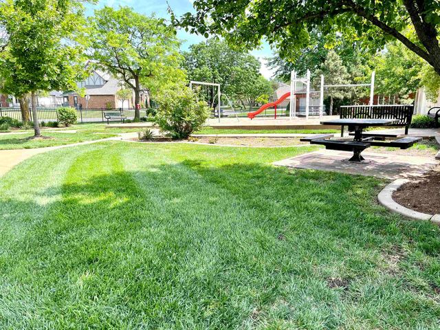 2711 N Dublin, Wichita, KS 67226