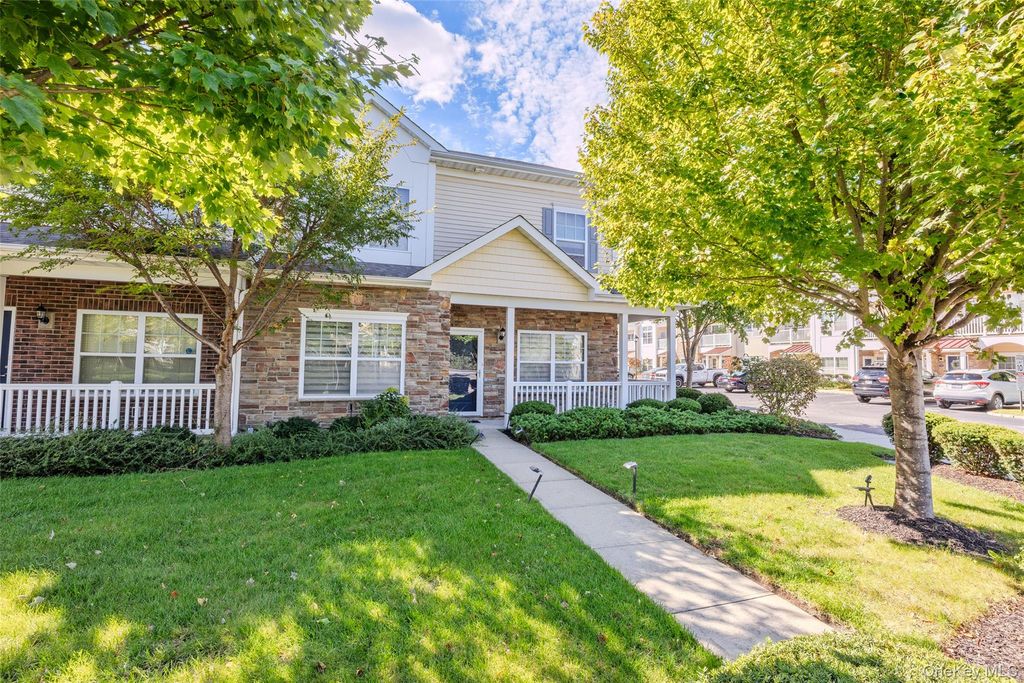 110 Millie Court, Patchogue, NY 11772 — photo 2