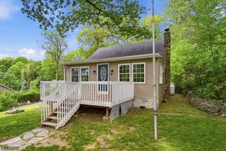 16 Morsemere Rd, West Milford Twp., NJ 07421