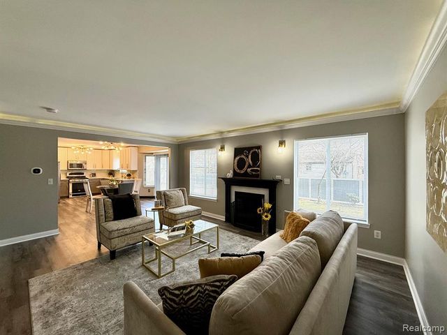 21732 Jacksonville, Farmington Hills, MI 48336