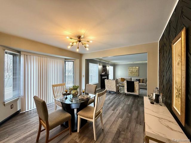 21732 Jacksonville, Farmington Hills, MI 48336