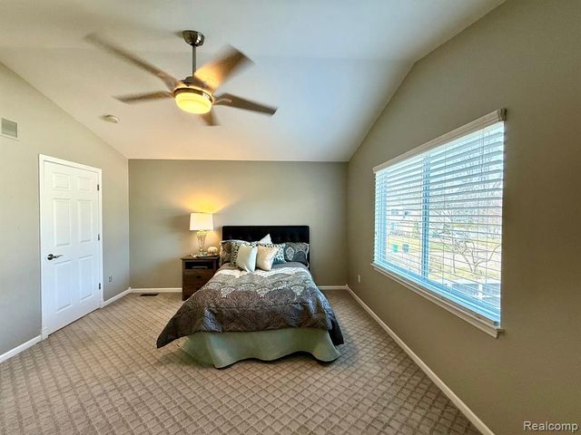 21732 Jacksonville, Farmington Hills, MI 48336