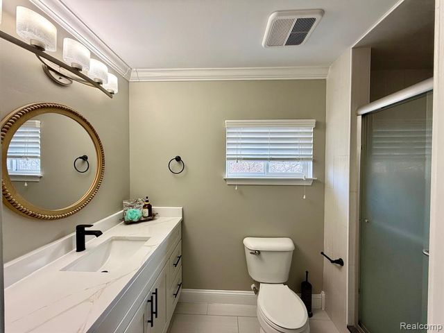 21732 Jacksonville, Farmington Hills, MI 48336