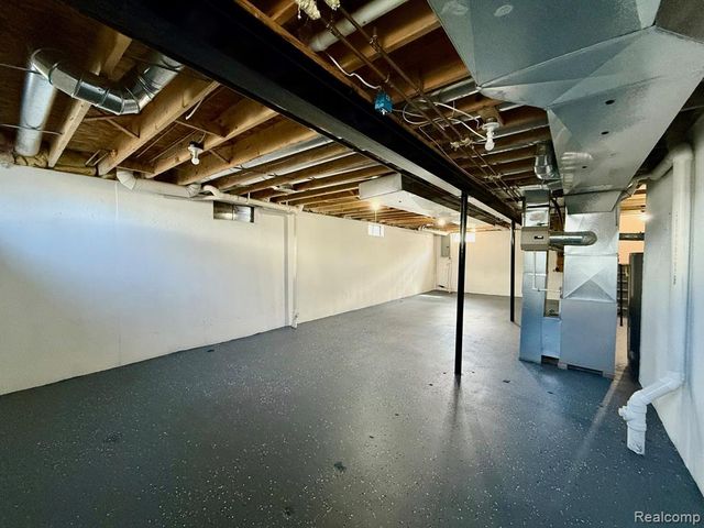 21732 Jacksonville, Farmington Hills, MI 48336