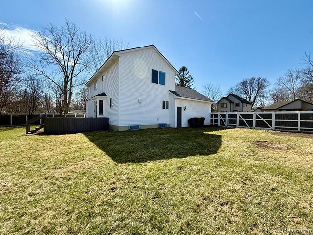 21732 Jacksonville, Farmington Hills, MI 48336