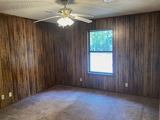 826 W 9th Street, Bonham, TX 75418