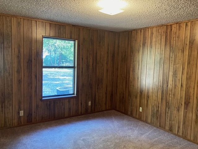 826 W 9th Street, Bonham, TX 75418