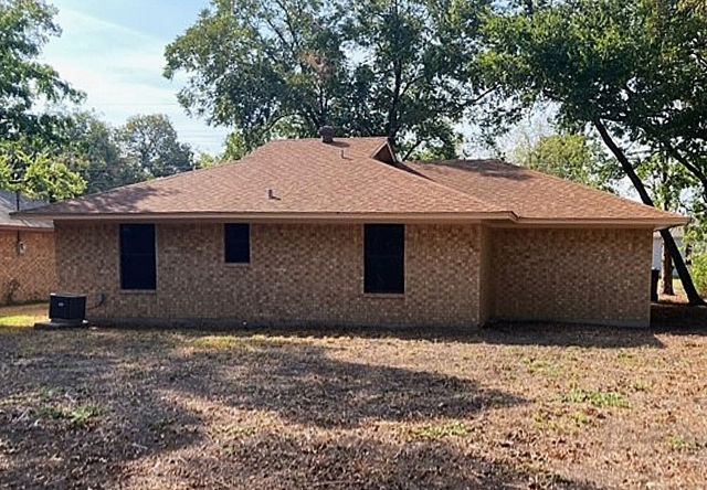 826 W 9th Street, Bonham, TX 75418
