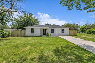 1522 Travis Street, Bellmead, TX 76705