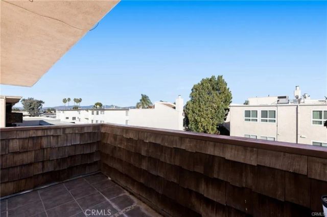 5400 Newcastle 56, Encino, CA 91316