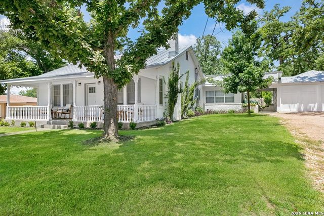 508 N Orange St, Fredericksburg, TX 78624