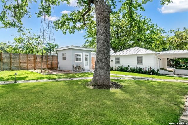 508 N Orange St, Fredericksburg, TX 78624