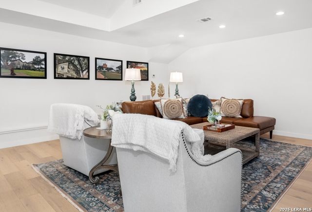 508 N Orange St, Fredericksburg, TX 78624