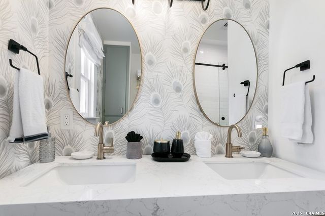 508 N Orange St, Fredericksburg, TX 78624