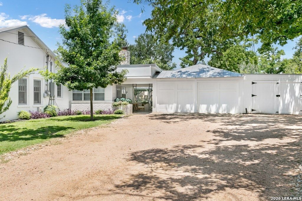 508 N Orange St, Fredericksburg, TX 78624