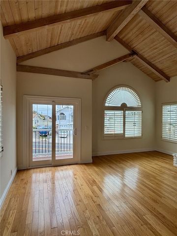 2044 Prospect Avenue, Hermosa Beach, CA 90254