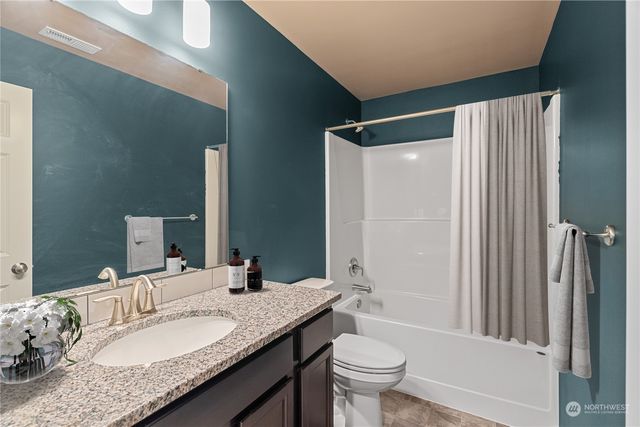 394 Lake View Loop NE, Ocean Shores, WA 98569