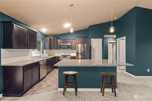 394 Lake View Loop NE, Ocean Shores, WA 98569