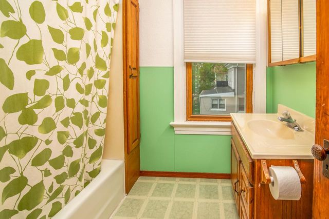 209 S Washington STREET, Watertown, WI 53094