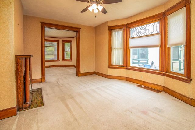 209 S Washington STREET, Watertown, WI 53094