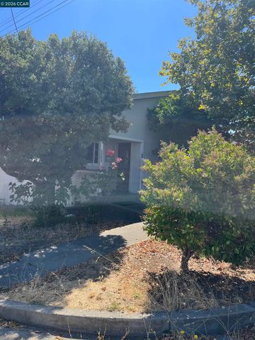 201 Lake Ave, Rodeo, CA 94572