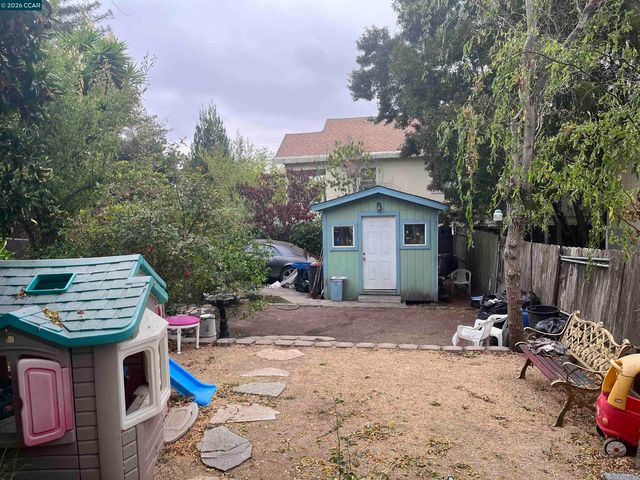 201 Lake Ave, Rodeo, CA 94572