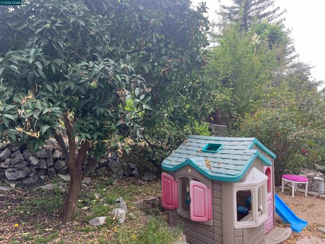 201 Lake Ave, Rodeo, CA 94572