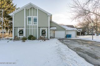 805 Roche De Bouef Court, Waterville, OH 43566