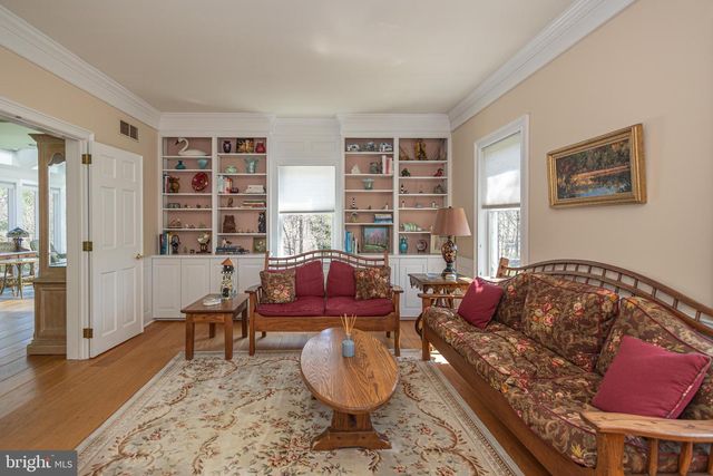 1045 WASHINGTON CROSSING RD, Newtown, PA 18940