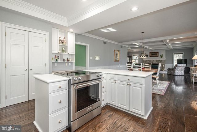 1045 WASHINGTON CROSSING RD, Newtown, PA 18940