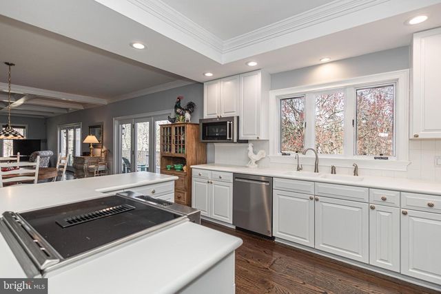 1045 WASHINGTON CROSSING RD, Newtown, PA 18940