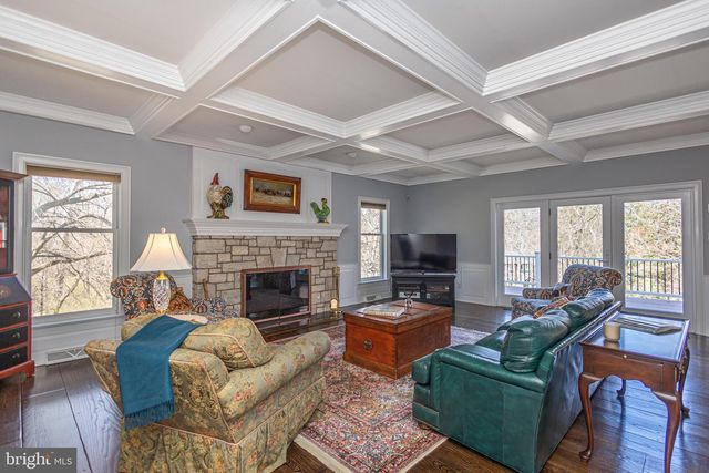 1045 WASHINGTON CROSSING RD, Newtown, PA 18940
