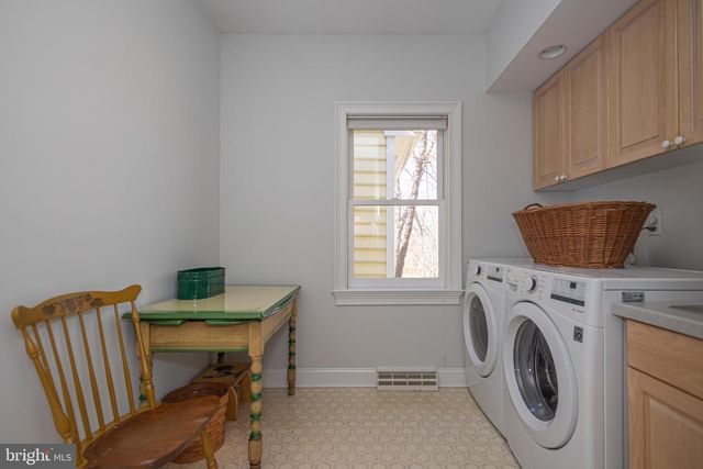 1045 WASHINGTON CROSSING RD, Newtown, PA 18940