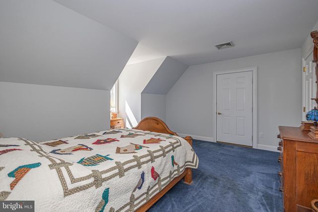 1045 WASHINGTON CROSSING RD, Newtown, PA 18940