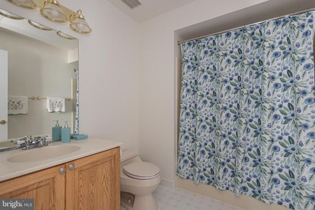 1045 WASHINGTON CROSSING RD, Newtown, PA 18940