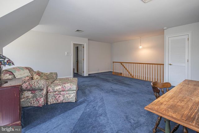 1045 WASHINGTON CROSSING RD, Newtown, PA 18940
