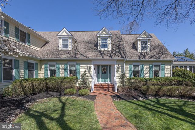 1045 WASHINGTON CROSSING RD, Newtown, PA 18940