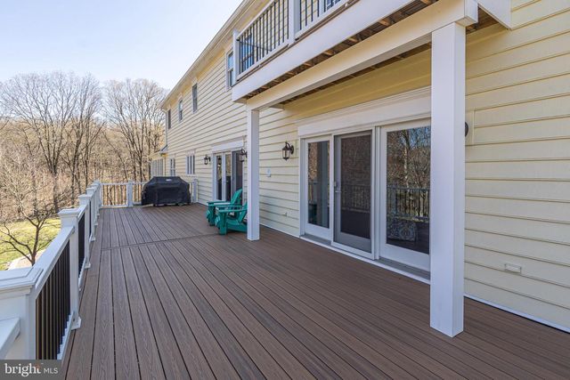 1045 WASHINGTON CROSSING RD, Newtown, PA 18940