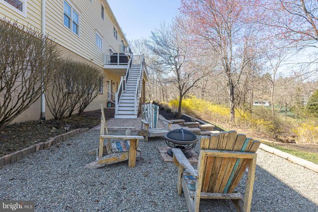 1045 WASHINGTON CROSSING RD, Newtown, PA 18940