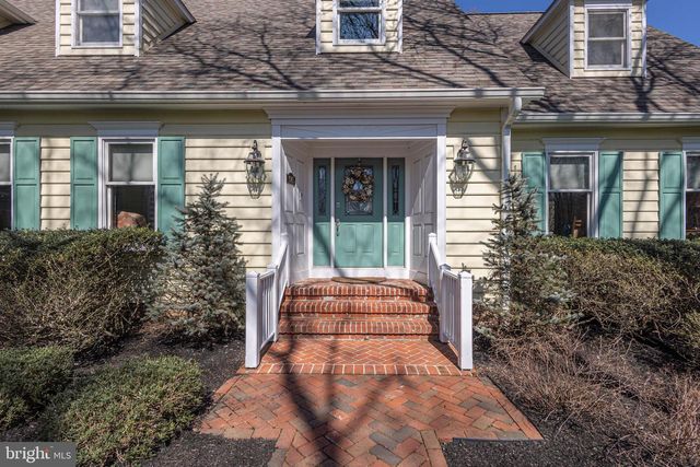 1045 WASHINGTON CROSSING RD, Newtown, PA 18940