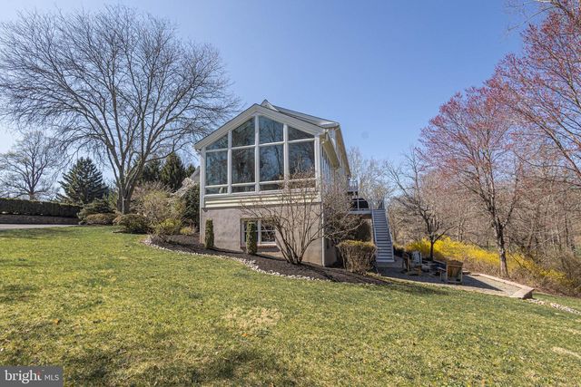1045 WASHINGTON CROSSING RD, Newtown, PA 18940