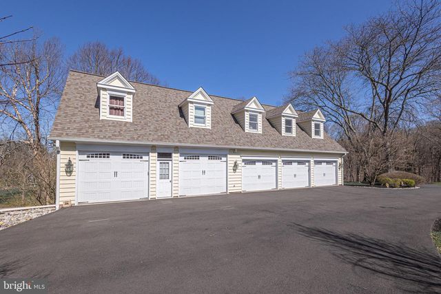 1045 WASHINGTON CROSSING RD, Newtown, PA 18940