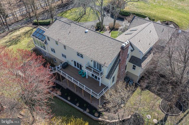 1045 WASHINGTON CROSSING RD, Newtown, PA 18940