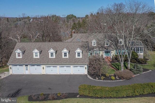 1045 WASHINGTON CROSSING RD, Newtown, PA 18940