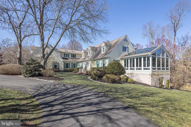 1045 WASHINGTON CROSSING RD, Newtown, PA 18940